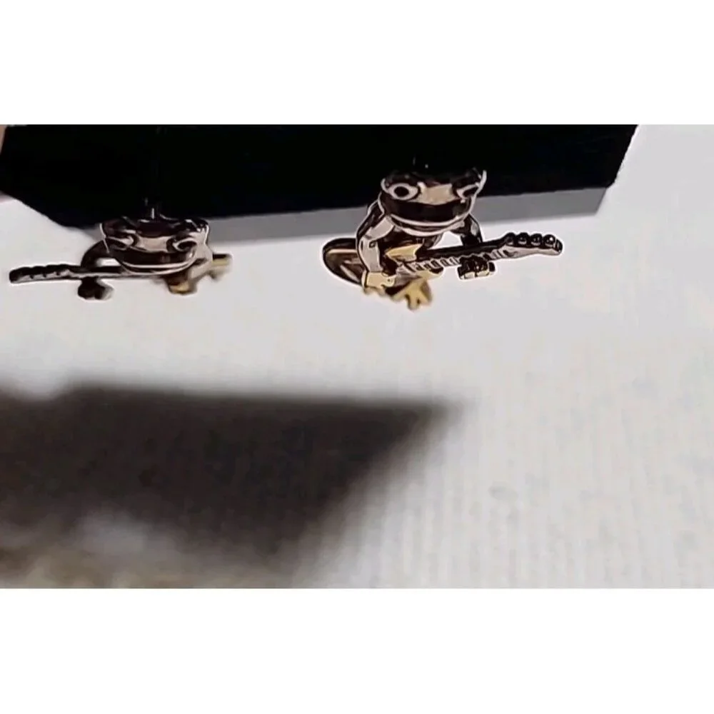 Novelty Articulated Earrings Frog Playing Guitar Silver Gold‎ Toned Post Pierced